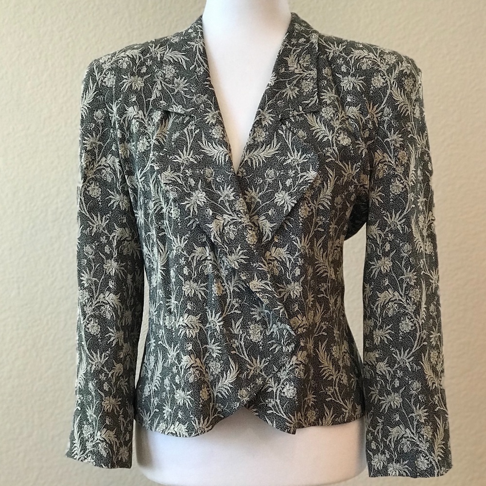 Cute Black and Tan Print Jacket